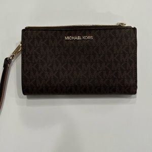 Michael Kors wristlet